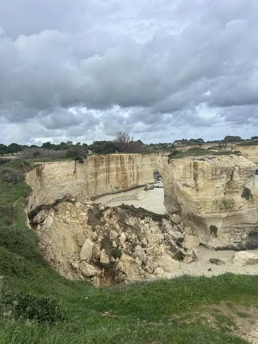 Crolla in mare l'arco degli innamorati di Melendugno