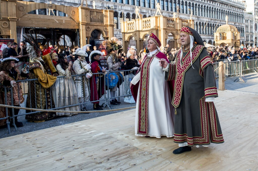 Per il Carnevale affari oltre 1,5 miliardi: Venezia e Viareggio trainano il turismo