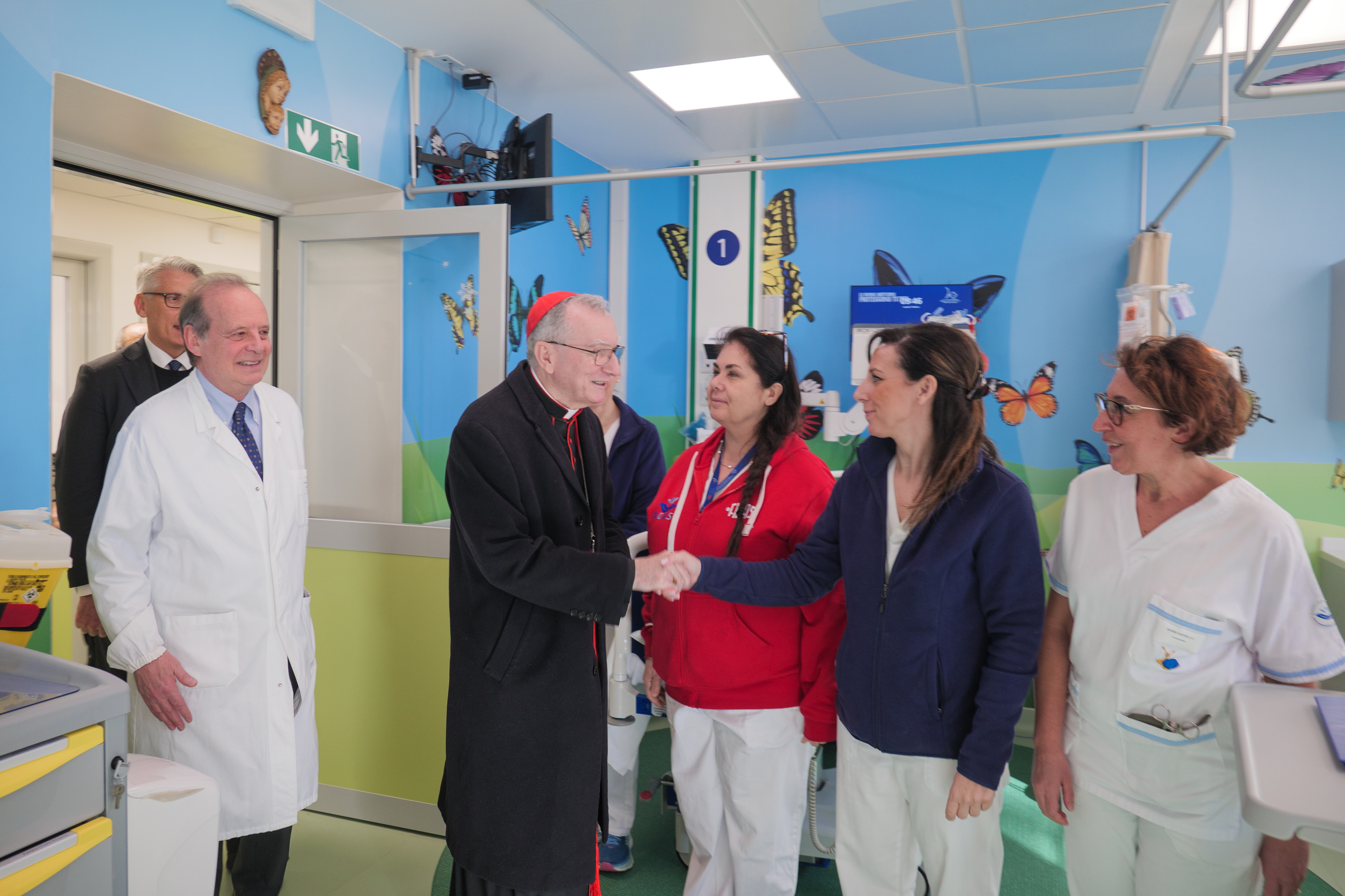 Il Bambino Gesù inaugura il nuovo reparto dialisi, Parolin: "il dono è un atto di amore"