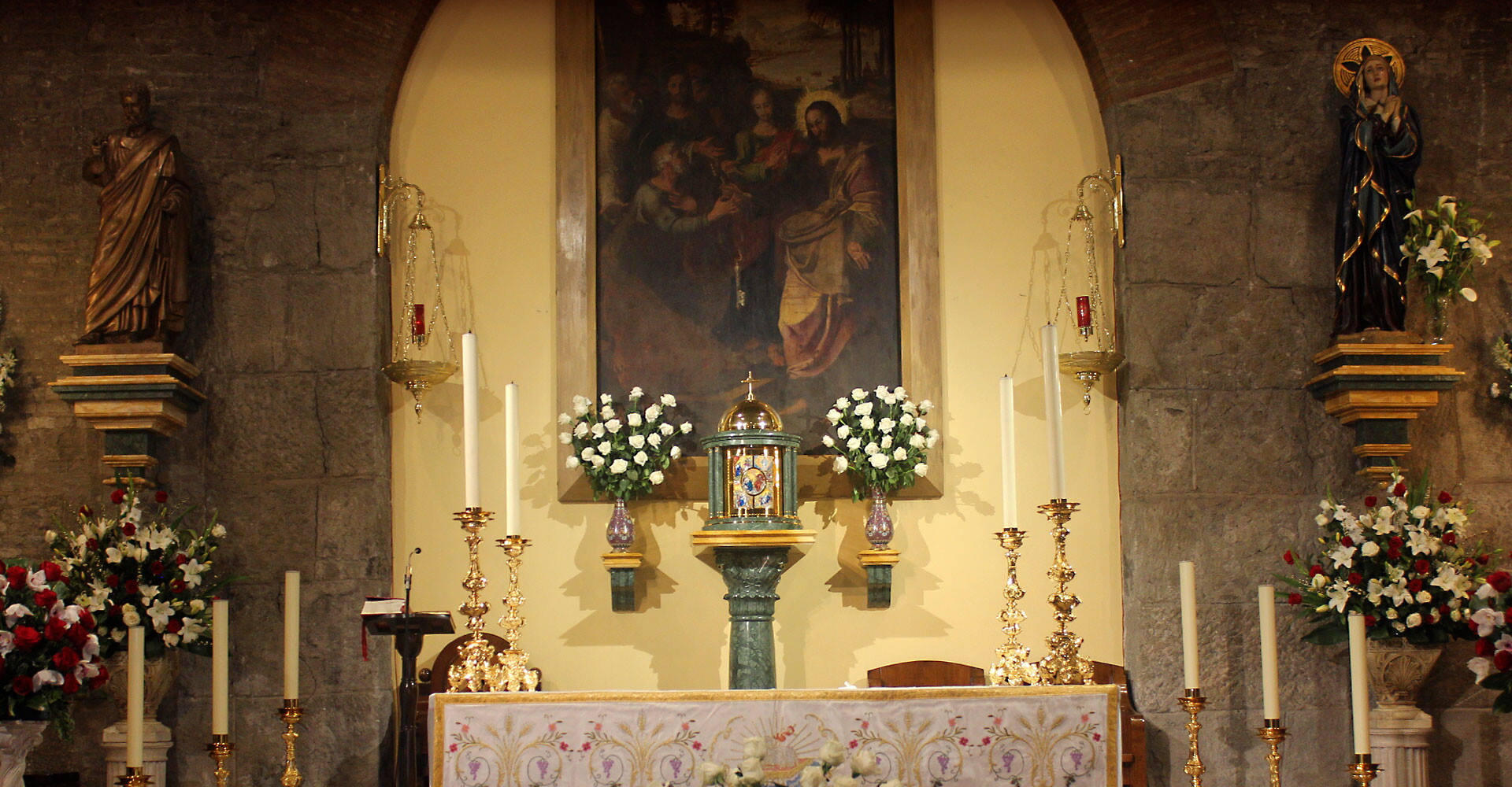 Chiesa ancora chiusa, fedeli in rivolta