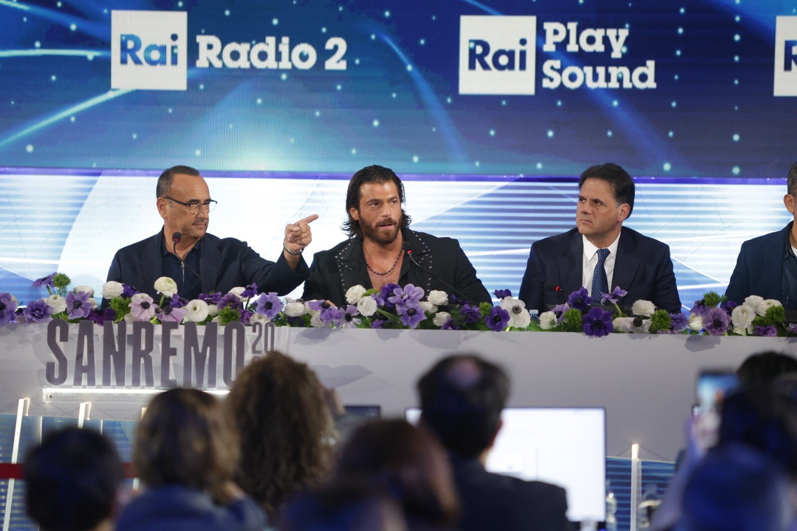 Sanremo 2026 sarà aperto da... Pippo Baudo. Yaman: "io e Conti identici"