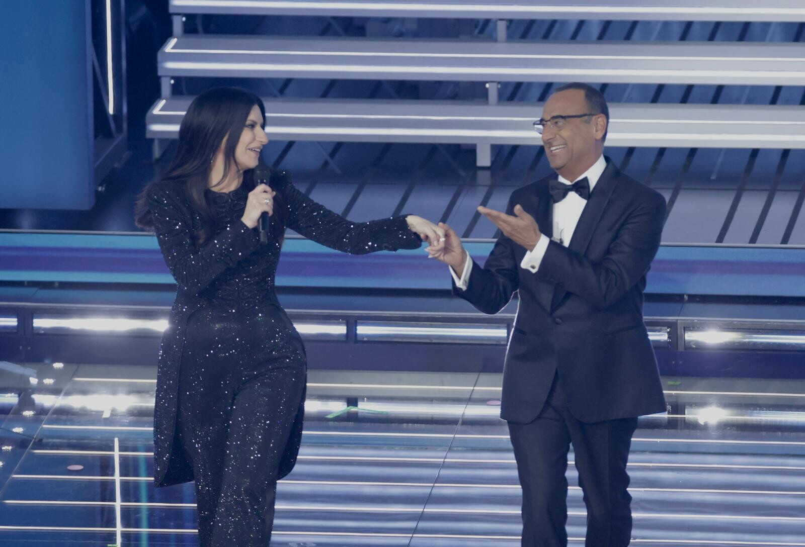 Al via la seconda serata di Sanremo. 15 i big in gara. La diretta