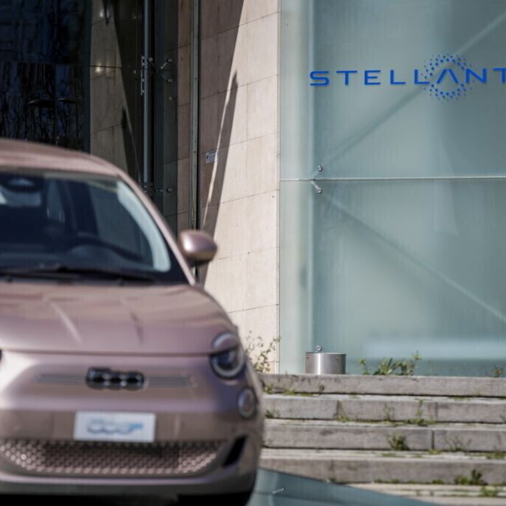 Stellantis, declining revenues and loss of 22.3 billion in 2025