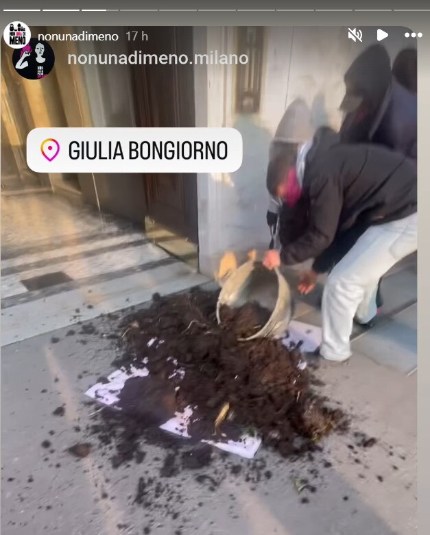 Letame davanti allo studio di Giulia Bongiorno. 'Non una di meno' rivendica l'azione