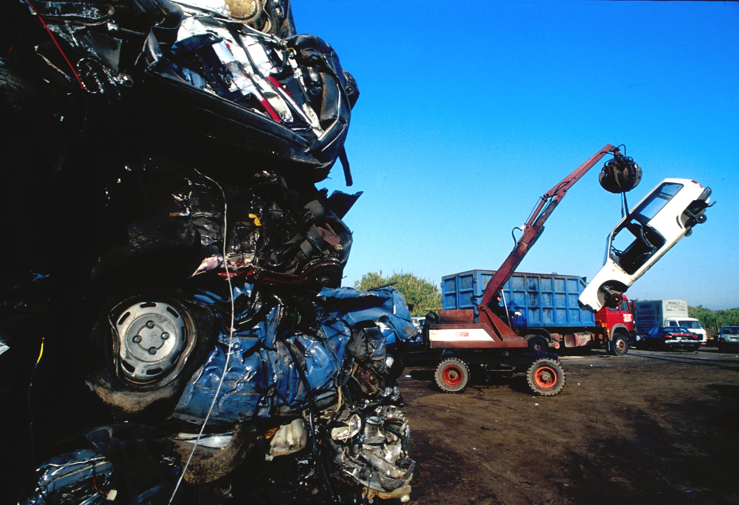Addio alle auto fantasma, milioni veicoli verso la rottamazione