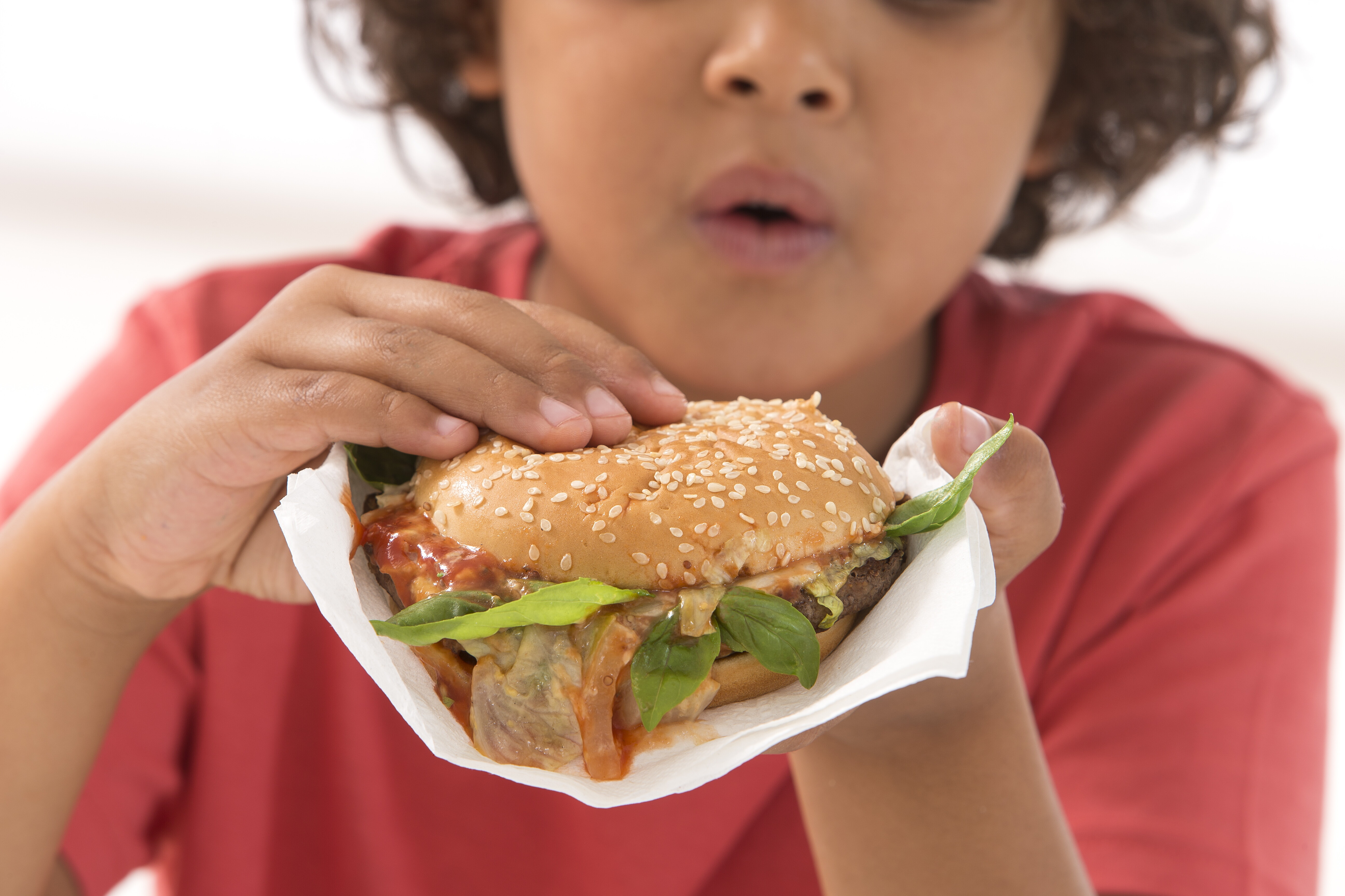 In Italia 1 bambino su 3 è obeso, lo studio che riprogramma il metabolismo