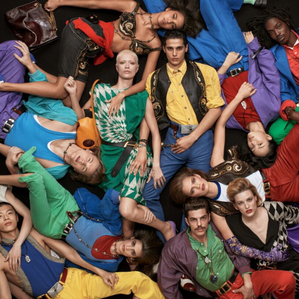 Versace’s new course within Prada: creativity, distribution and retail strategy