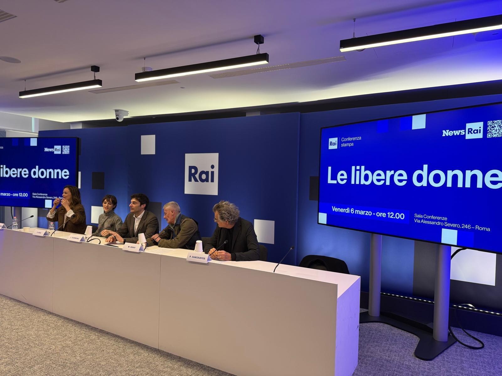 “Le libere donne”: la nuova fiction Rai sul patriarcato, la cura e la follia della guerra