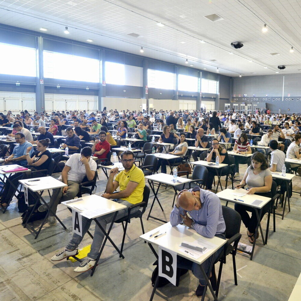 170 thousand for 1490 places in the EU competition. 45% of the candidates are Italian