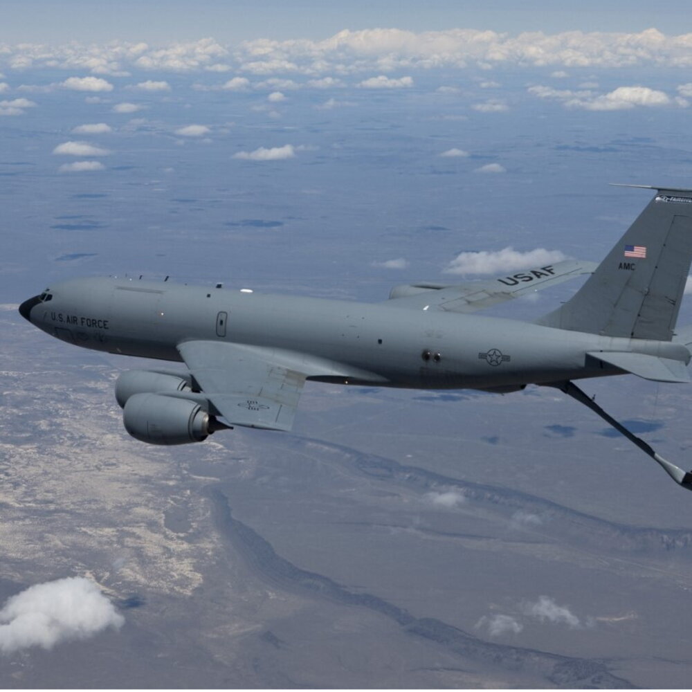 An American KC-135 crashed in Iraq: six crew members died