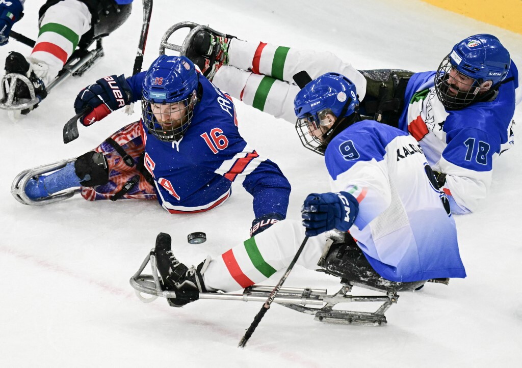 Stati Uniti-Canada, sfida per l'oro nel para ice hockey