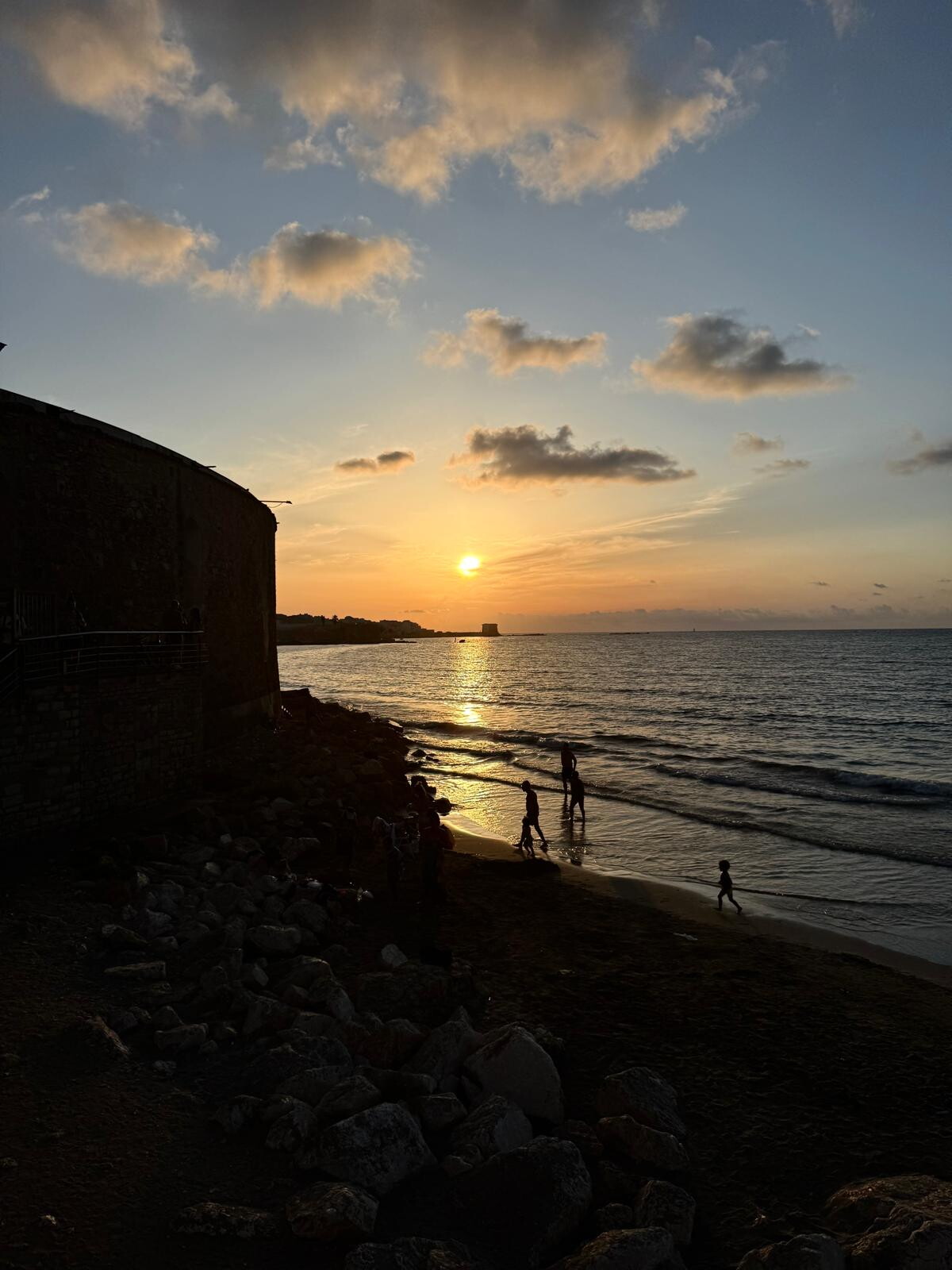 Giacomo Pilati racconta 'Blu e sale'. “La Sicilia è il vero personaggio del mio romanzo”