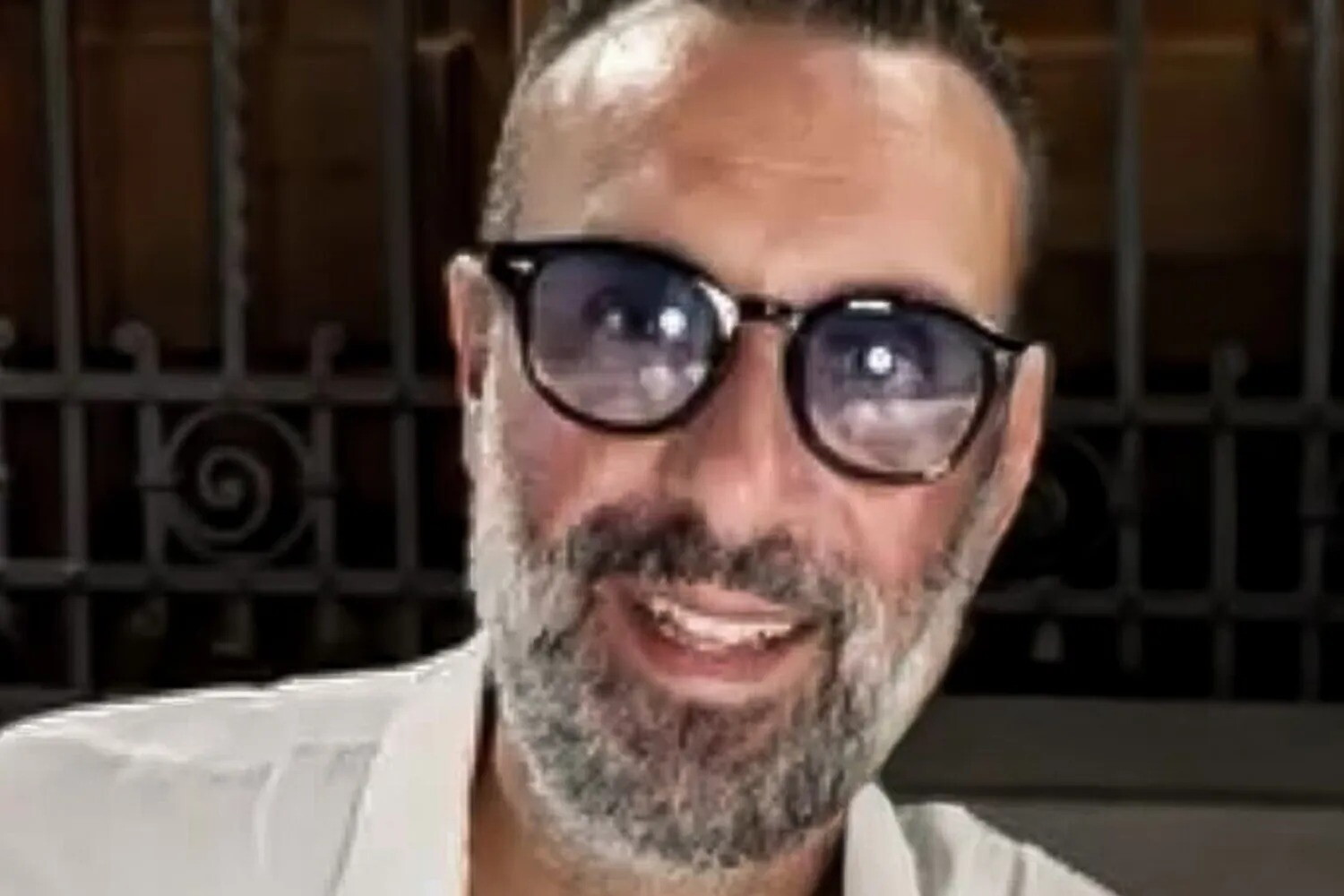 Omicidio di Rogoredo: Cinturrino aveva 6 telefoni cellulari nell'auto di servizio