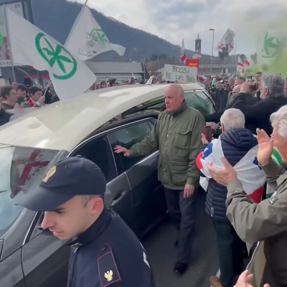 Bossi’s historic driver: "He loved the people and received so much love"