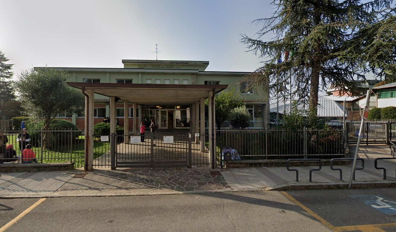 Uno studente accoltella un'insegnante nel Bergamasco. La donna è grave