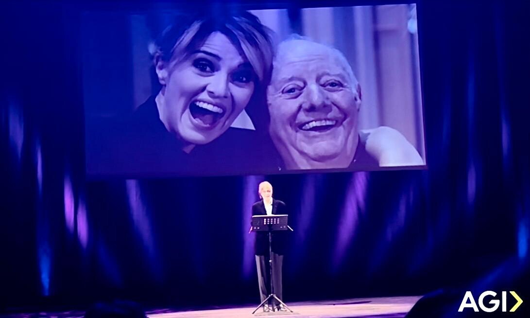 Cortellesi ricorda Dario Fo e il "pericolo" di prendersi sul serio