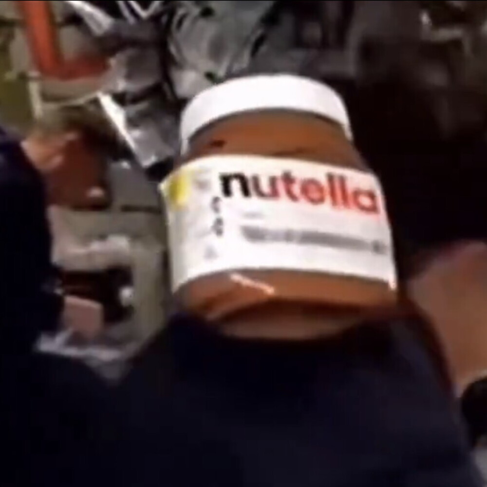Anteprima: La Nutella fluttua nella capsula di Artemis, il video diventa virale