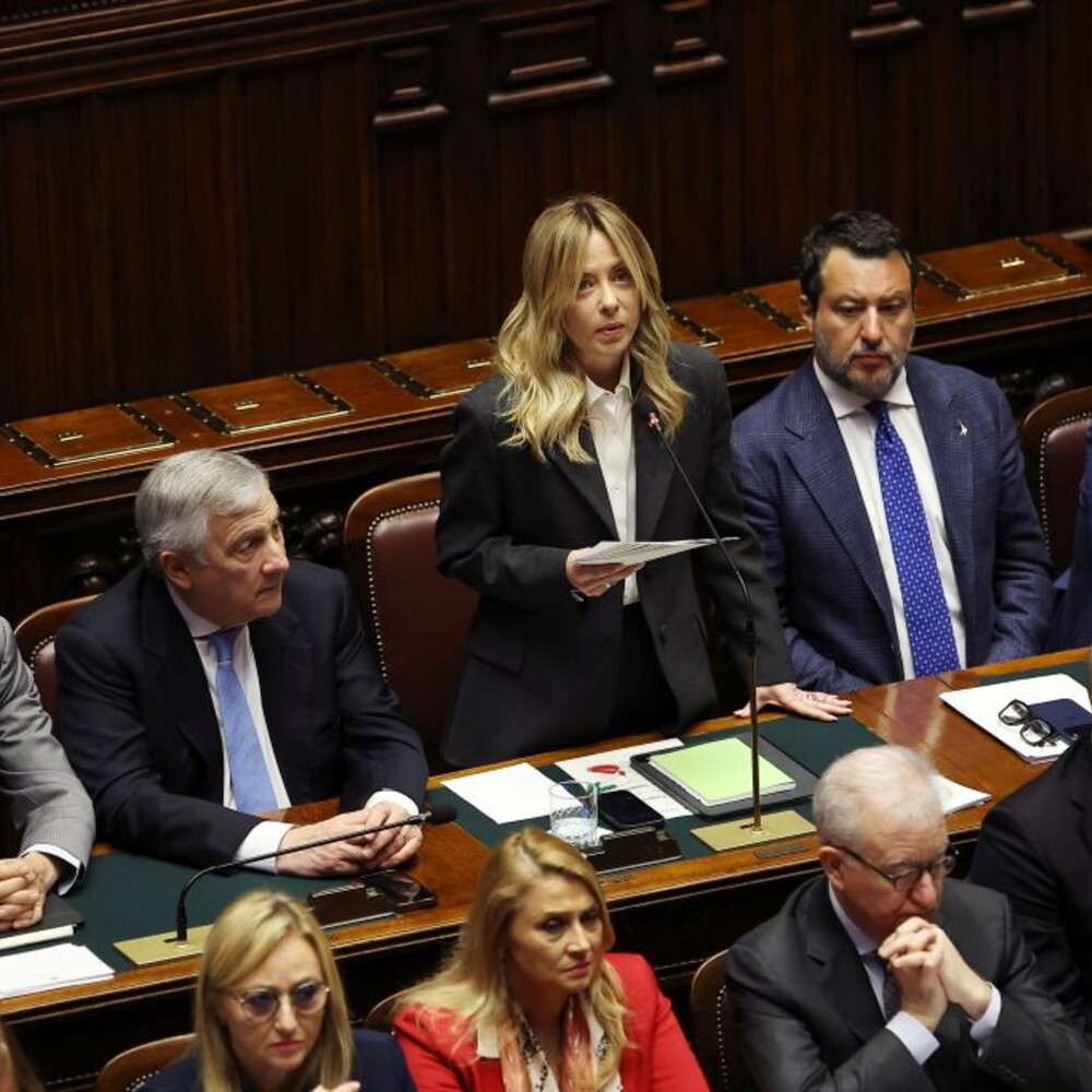 Anteprima: Meloni alle Camere: "Nessun rimpasto. Il No al referendum ci ha riacceso". Schlein: "Il n…