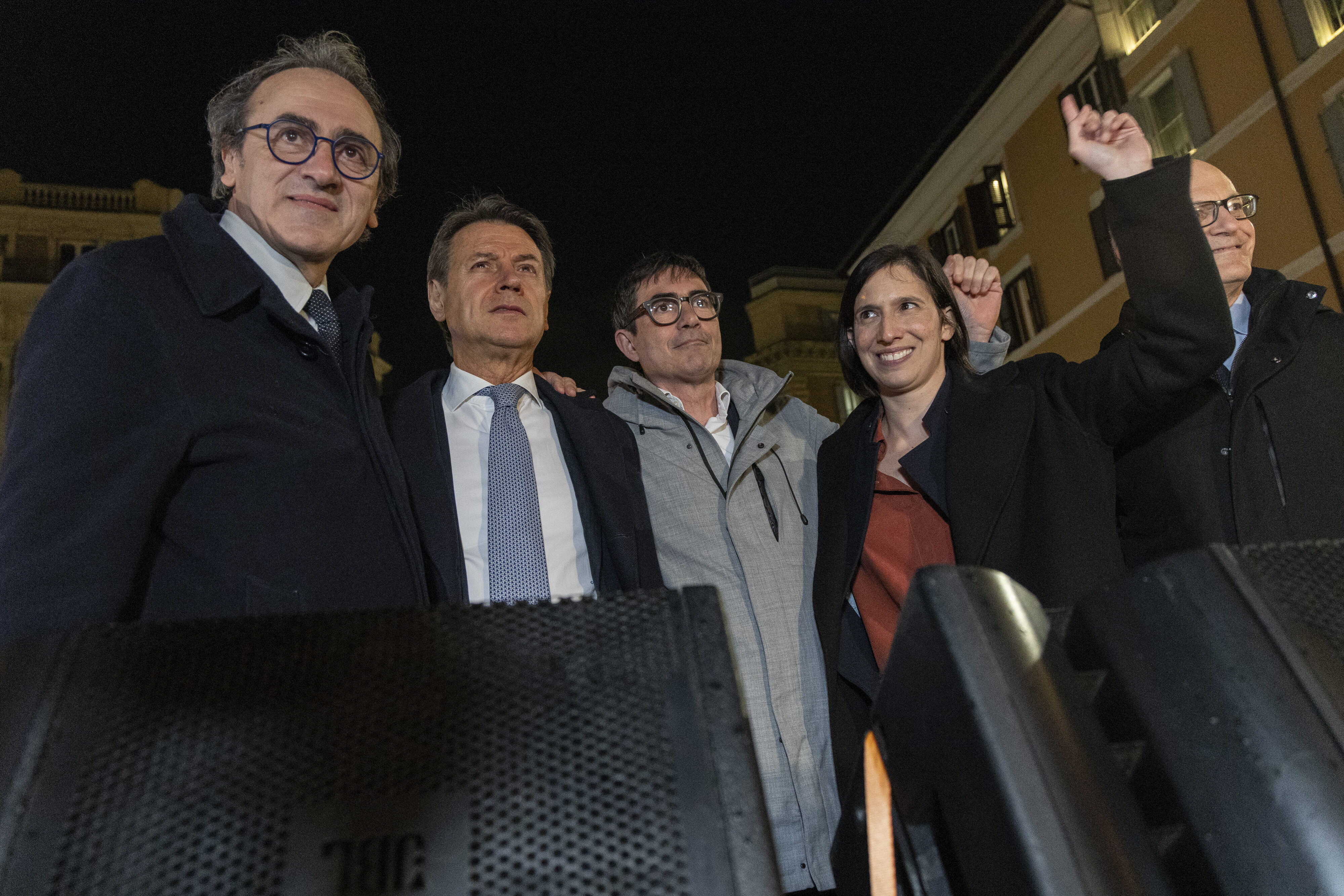 Conte-Schlein duettano in Aula, pronta l'alternativa