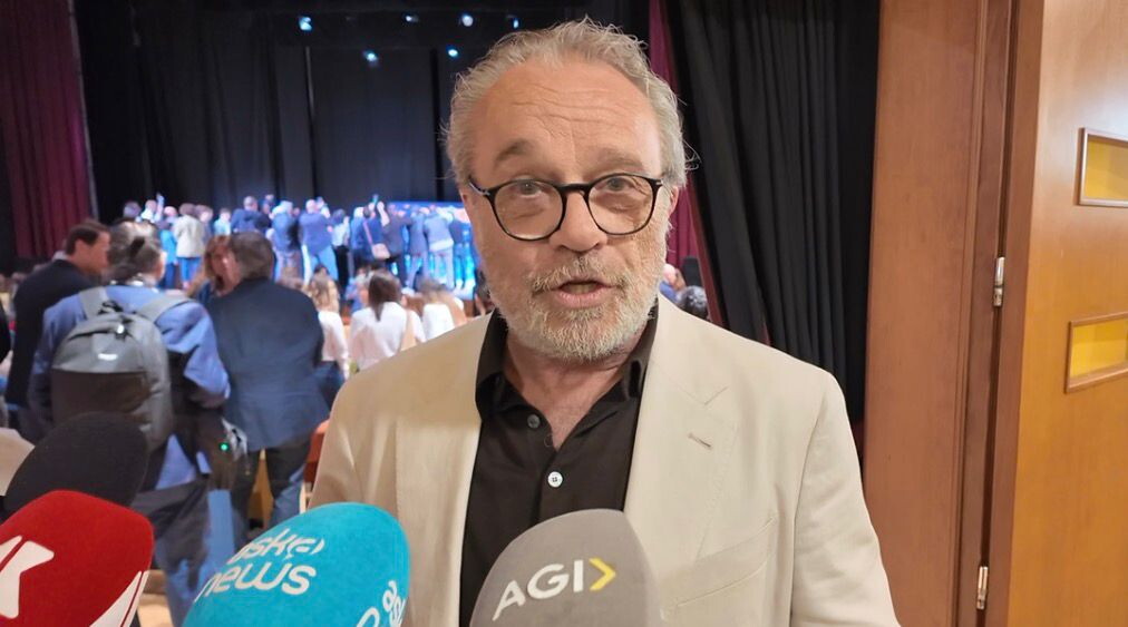 Ritornano I Cesaroni, centinaia di fan in festa alla Garbatella [VIDEO]