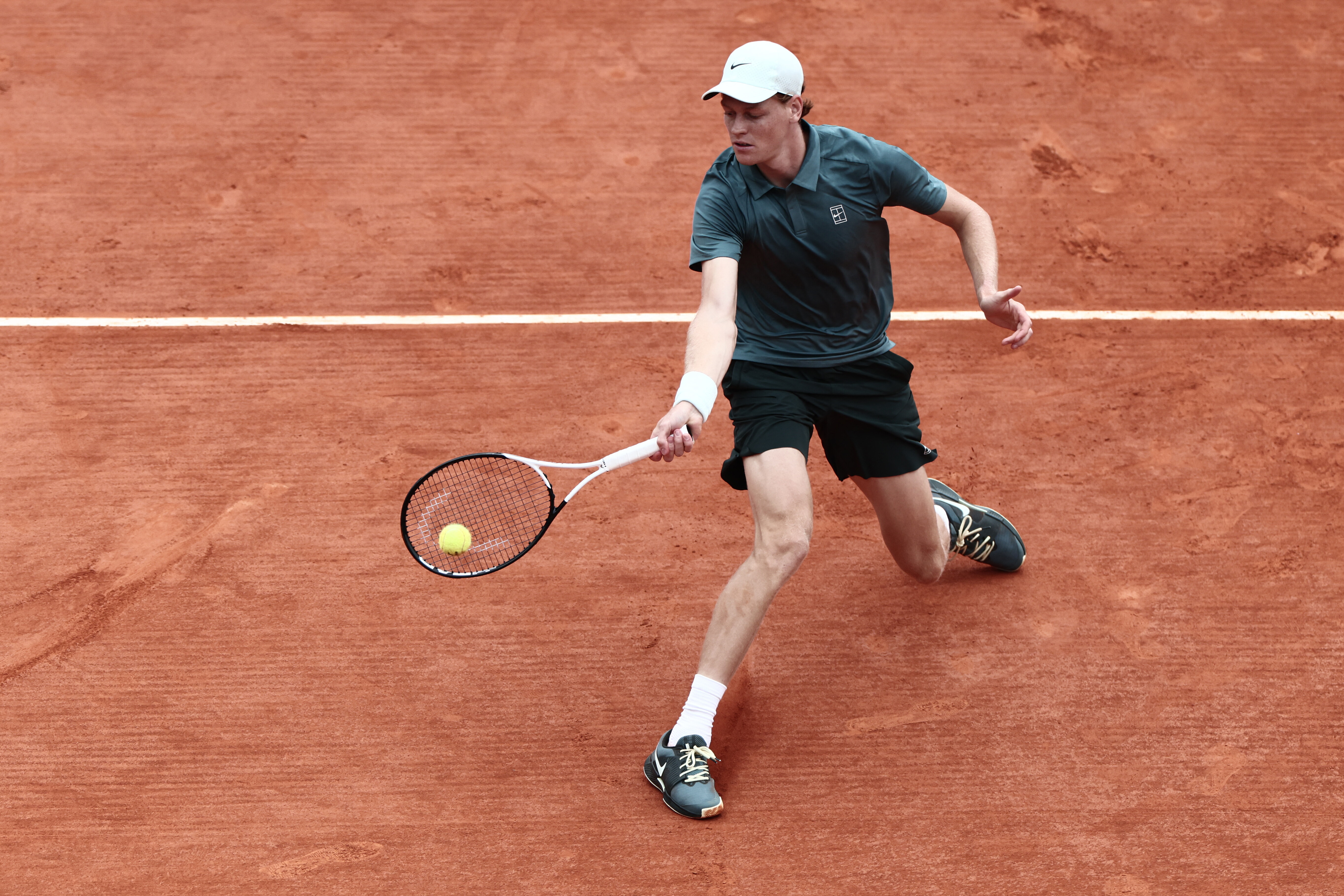 La prima volta di Sinner a Montecarlo, batte Zverev e va in finale