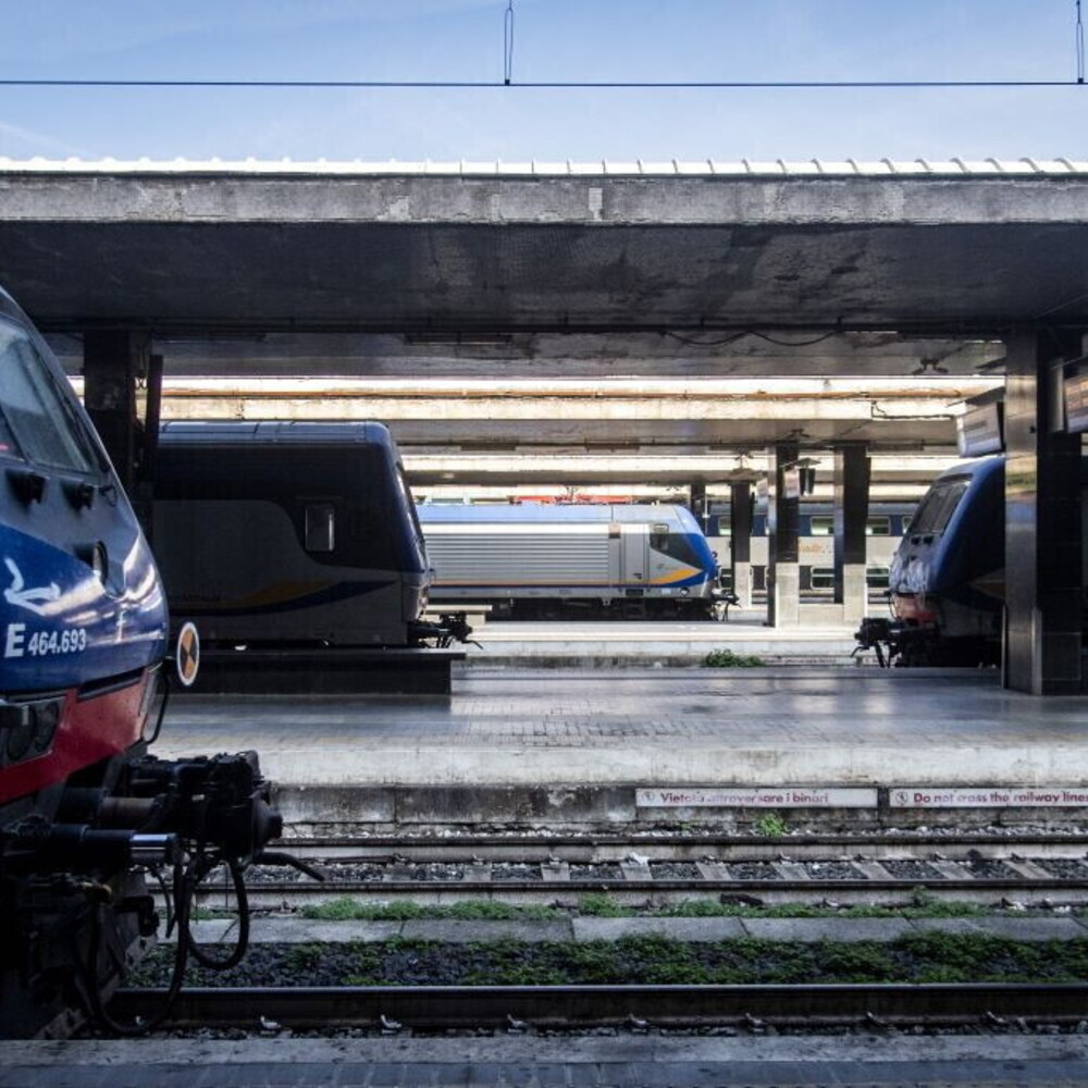 Trains, stop on the Rome – Florence line for a weekend