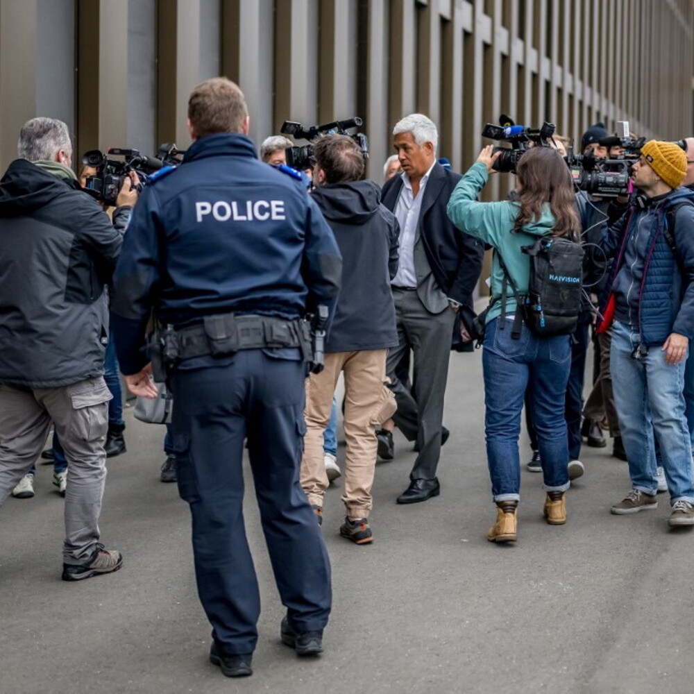 E' il giorno del sindaco di Crans-Montana. Nicholas Féraud sotto interrogatorio