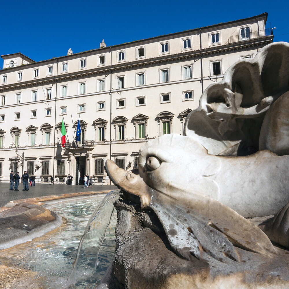 Government looking for resources for the Labor Decree. Objective 1 billion