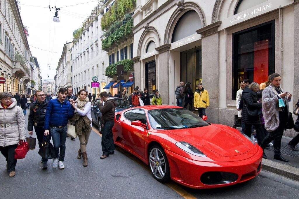 Meno alimentari, più servizi: così cambia la spesa