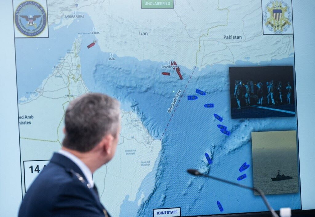 L'Iran riapre Hormuz. Trump: "Vicini a un accordo con Teheran"