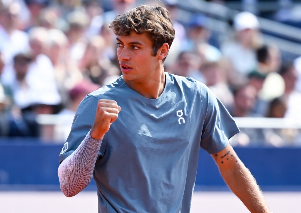 Cobolli in finale a Monaco: batte Zverev e si commuove in campo