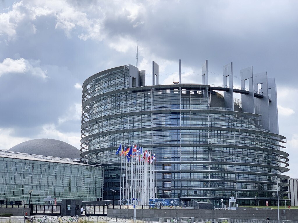 Contro la crisi energetica gli eurodeputati chiedono lo stop alle sessioni a Strasburgo