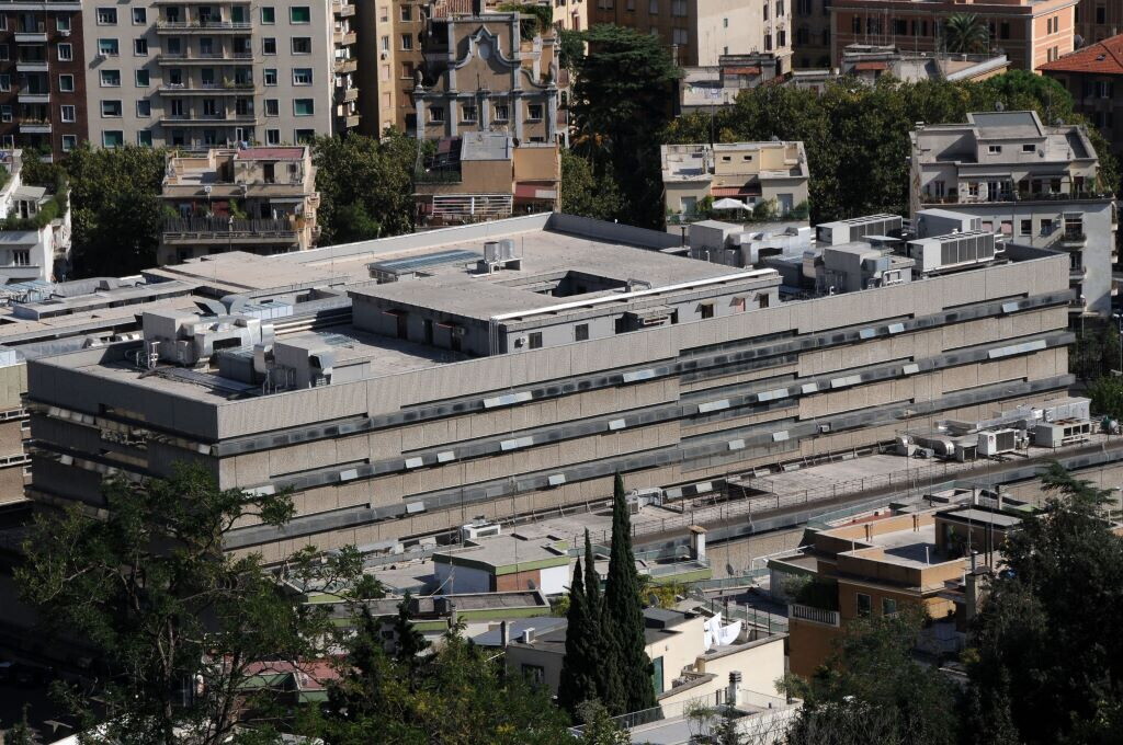 Dossieraggi e spionaggio: la "Squadra Fiore" perquisita a Roma. Tra gli 11 indagati c'è an...