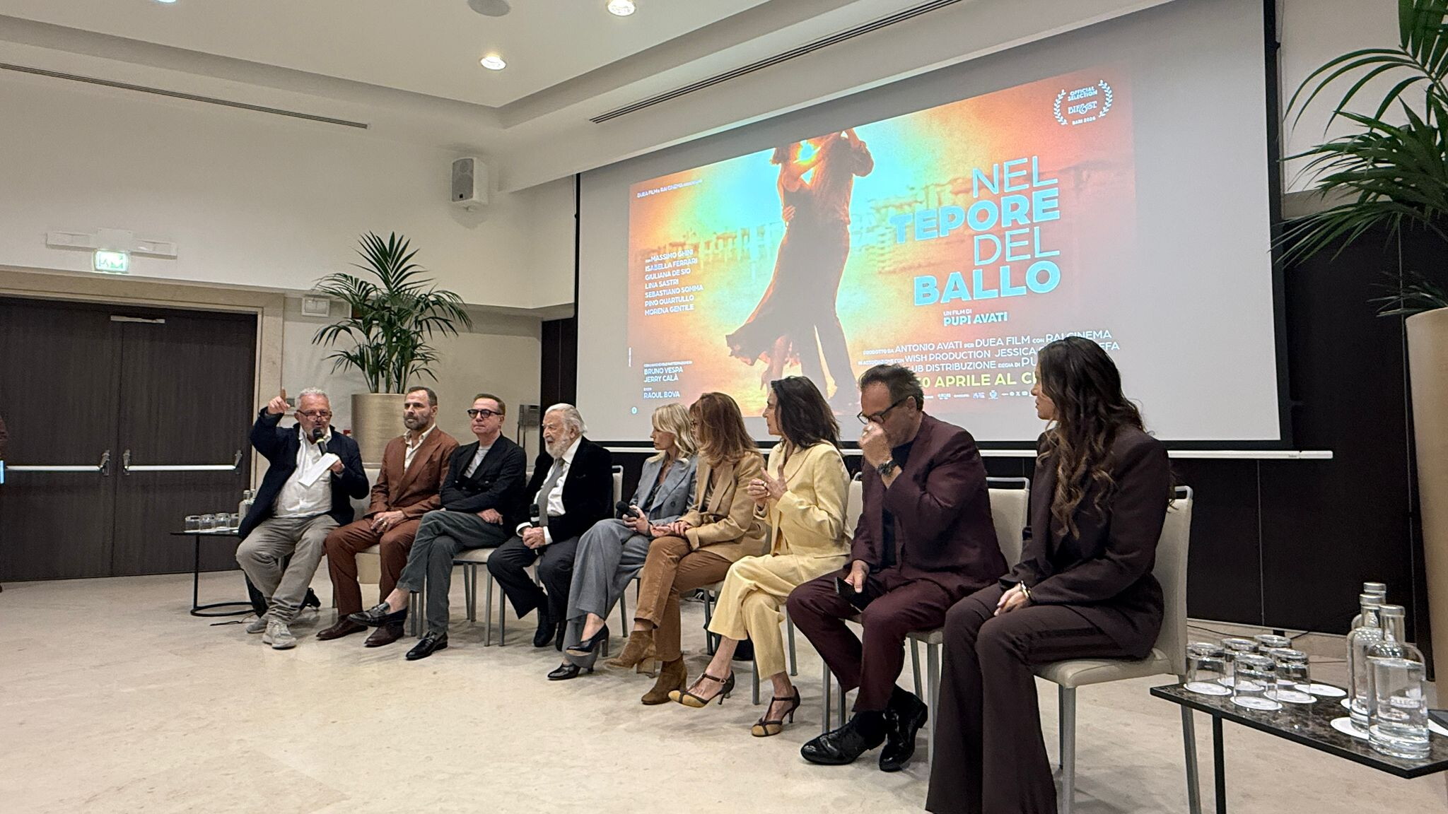 Avati presenta 'Nel tepore del ballo': "Il budget ha soffocato la qualità, guardate Guadagnino"