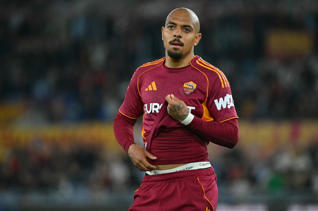 La Roma vince a Bologna 2-0 e si porta a -2 dalla Juventus