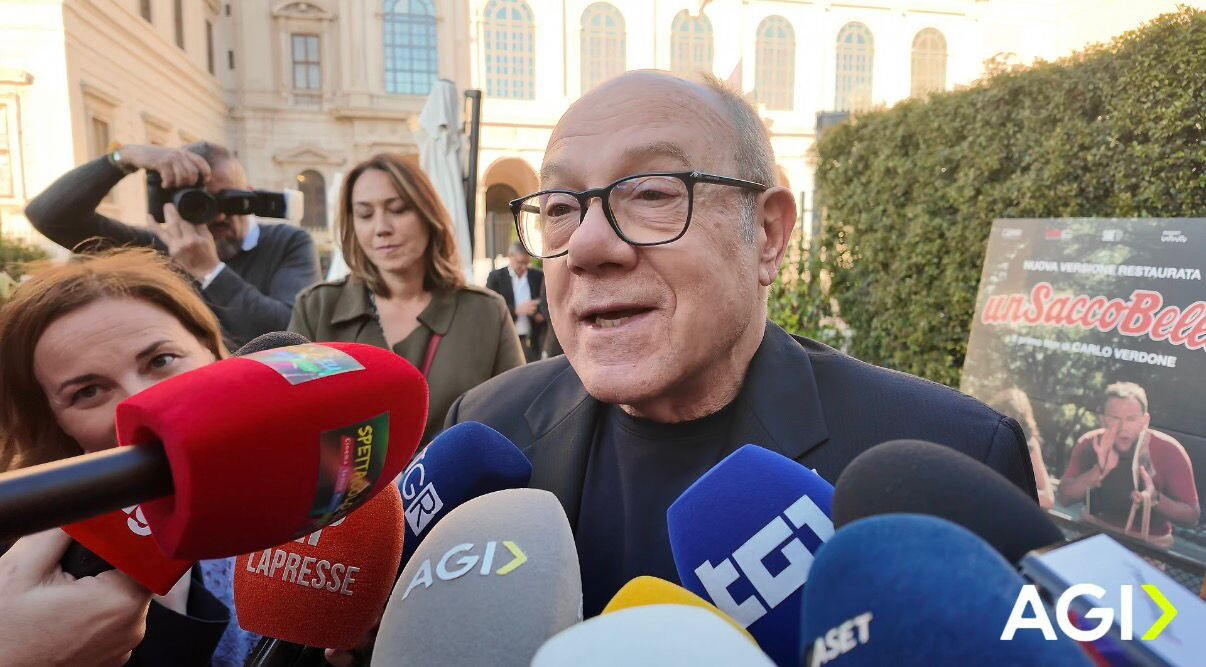 Torna "Un sacco bello", versione restaurata. Verdone: "Ansia e timidezza mi impedirono di ...