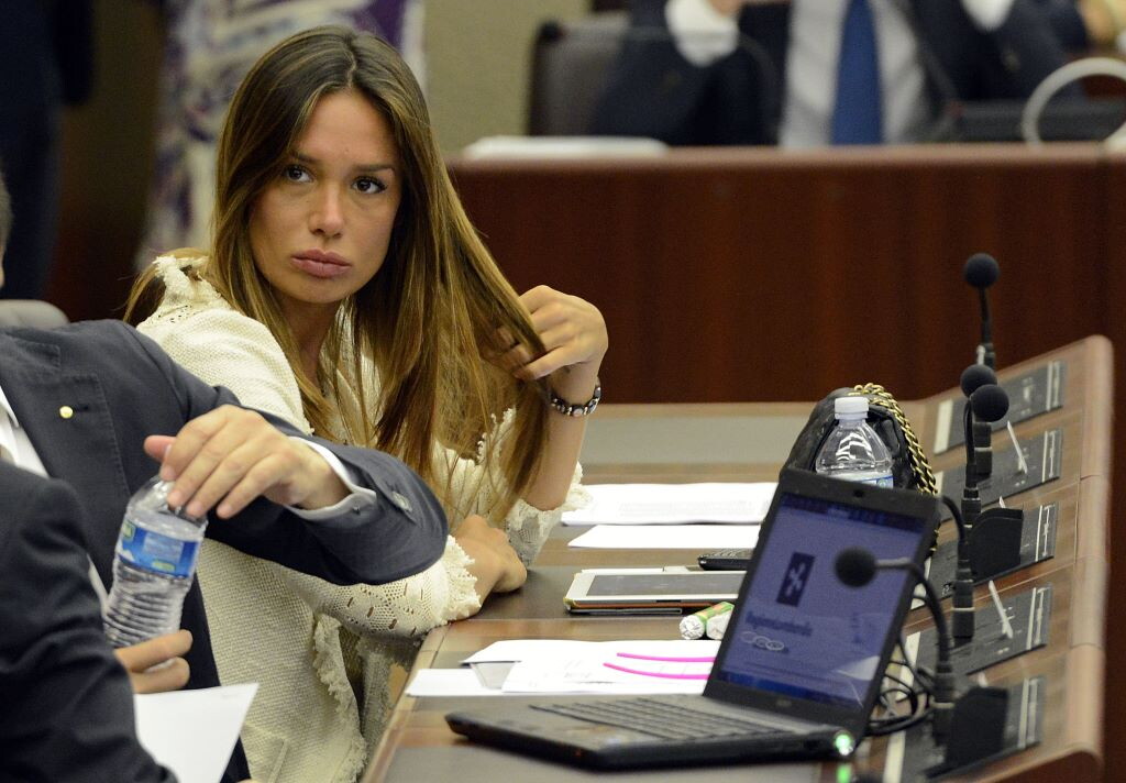 La Procura: "Sulla grazia a Minetti anche l'Interpol. Verifiche a tutto campo"