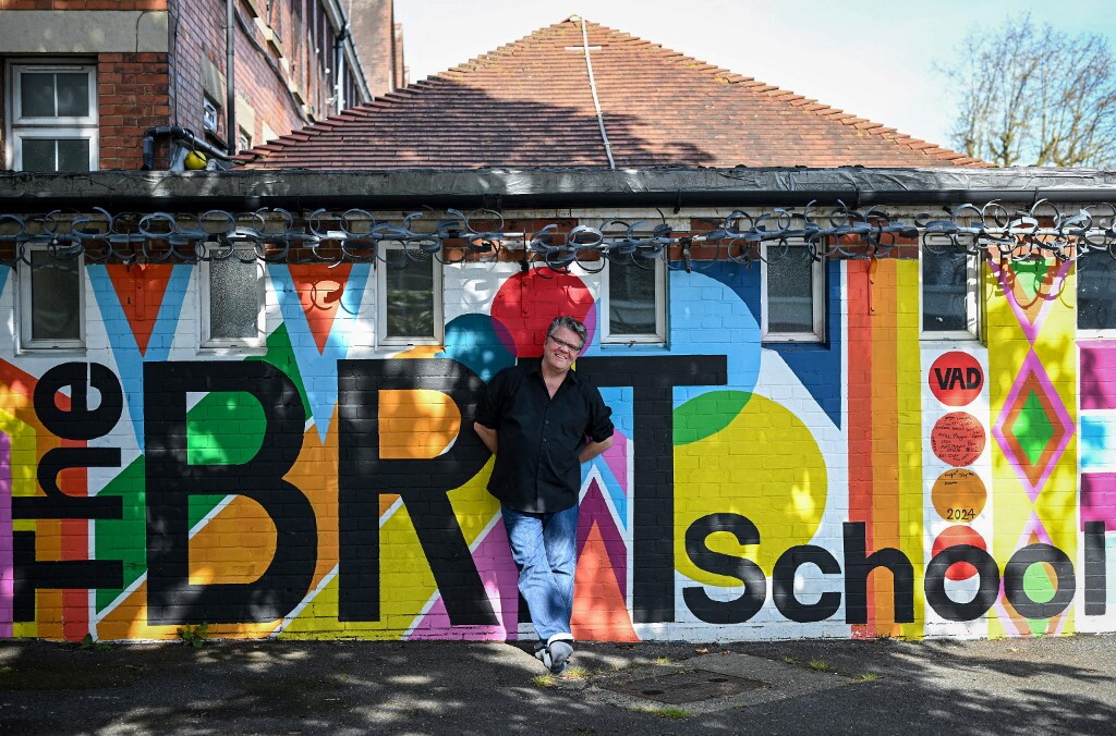 La BRIT School di Londra, la scuola dei talenti: da Amy Winehouse a Olivia Dean a Tom Holland