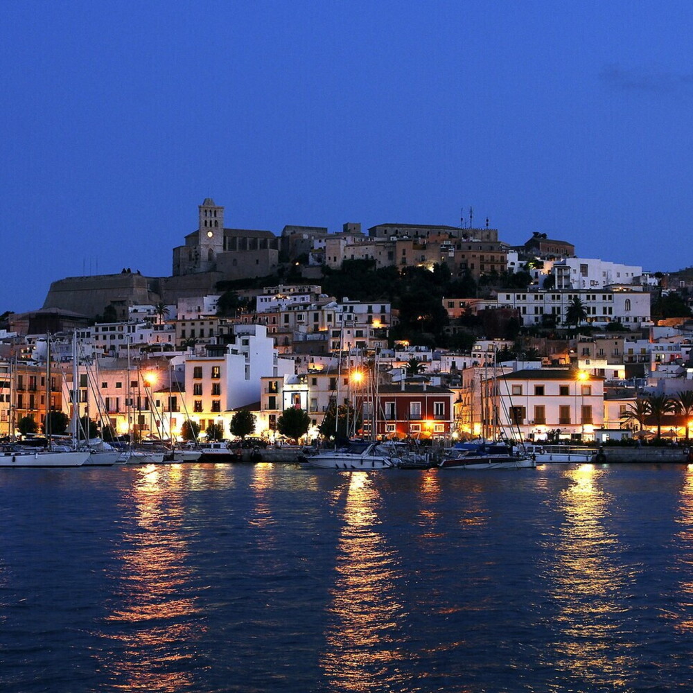 30 year old Italian killed in Ibiza with a stab wound to the chest. The attacker on the run