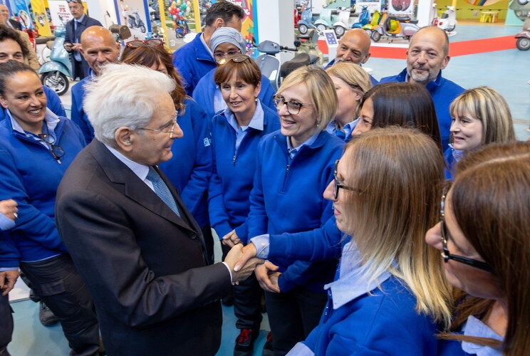 Primo Maggio, Mattarella a Pontedera: "Il lavoro è fondamento essenziale della vita democratica"