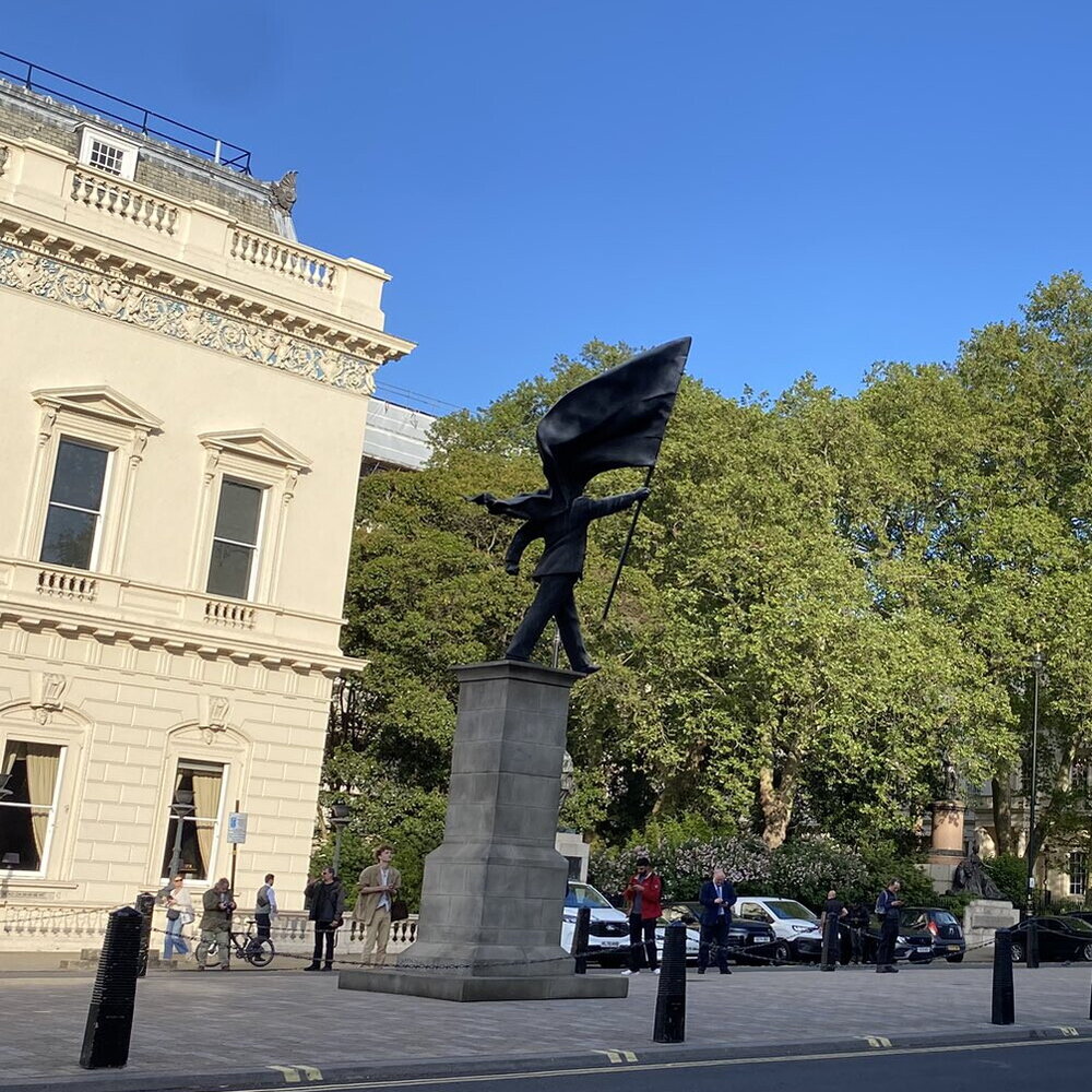 Anteprima: Blitz di Banksy a Londra, nuova statua a Waterloo Place
