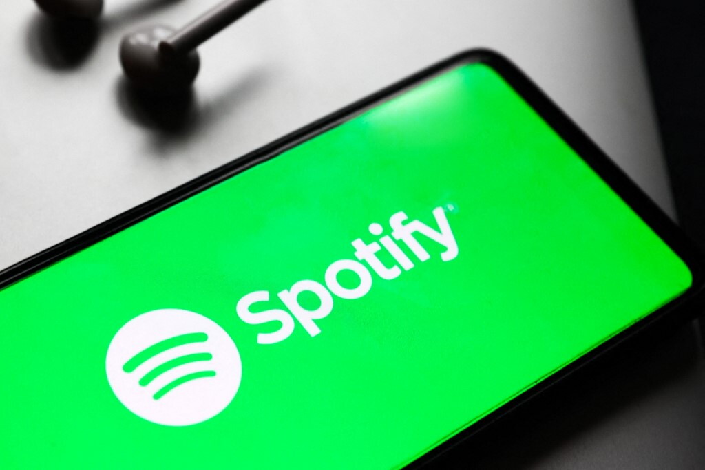 Spotify contro l’IA: arriva la verifica ufficiale per gli artisti umani