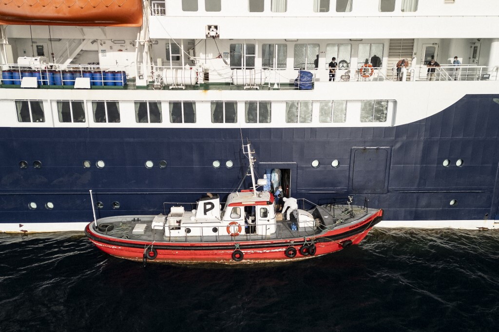 Virus in crociera, la nave Hondius fa rotta su Tenerife. Un passeggero rimpatriato ad Amsterdam