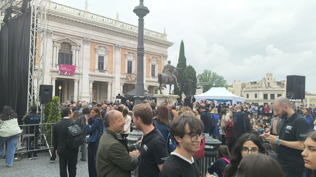 "Luci d'Europa", migliaia di giovani in piazza a Roma festeggiano l'Ue