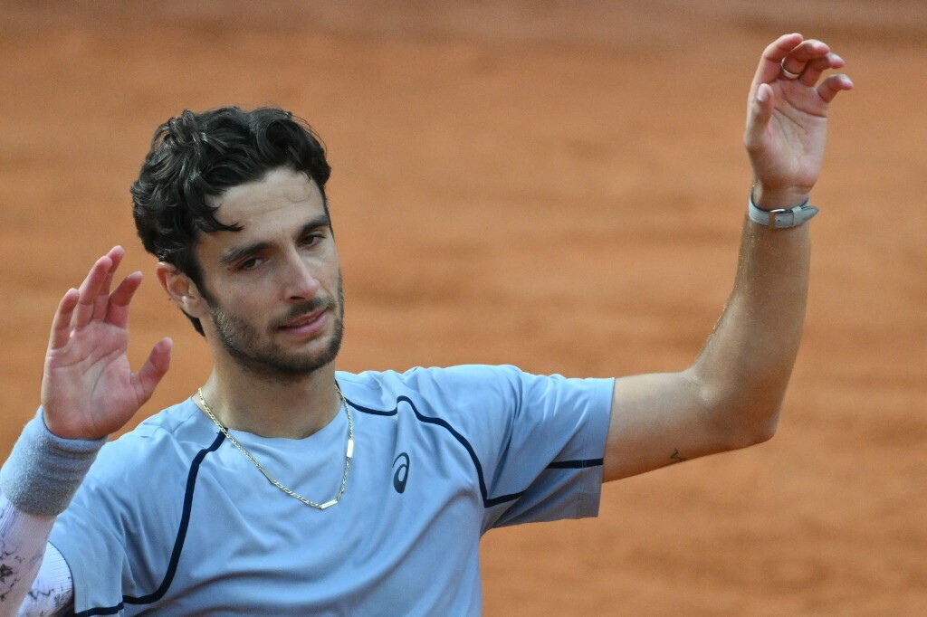 Internazionali d'Italia, Lorenzo Musetti conquista gli ottavi di finale e poi piange