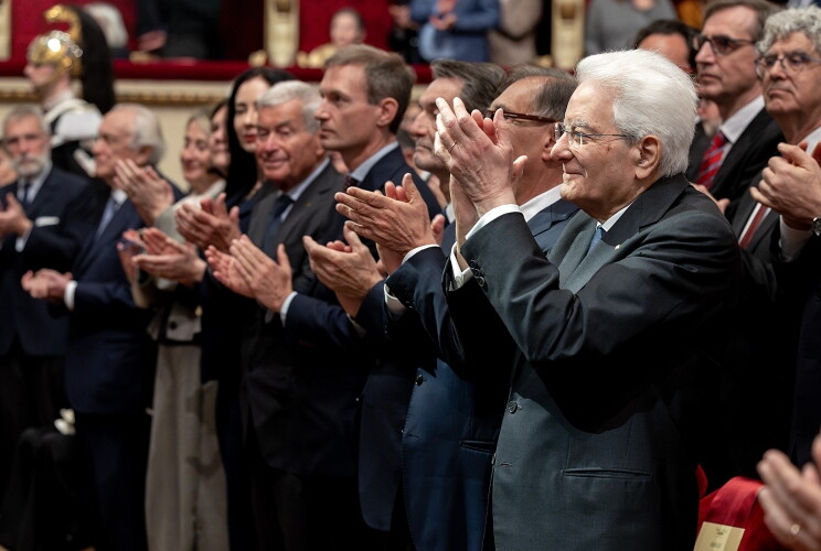 Celebrati gli 80 anni dalla riapertura del Teatro alla Scala, standing ovation per il pres...