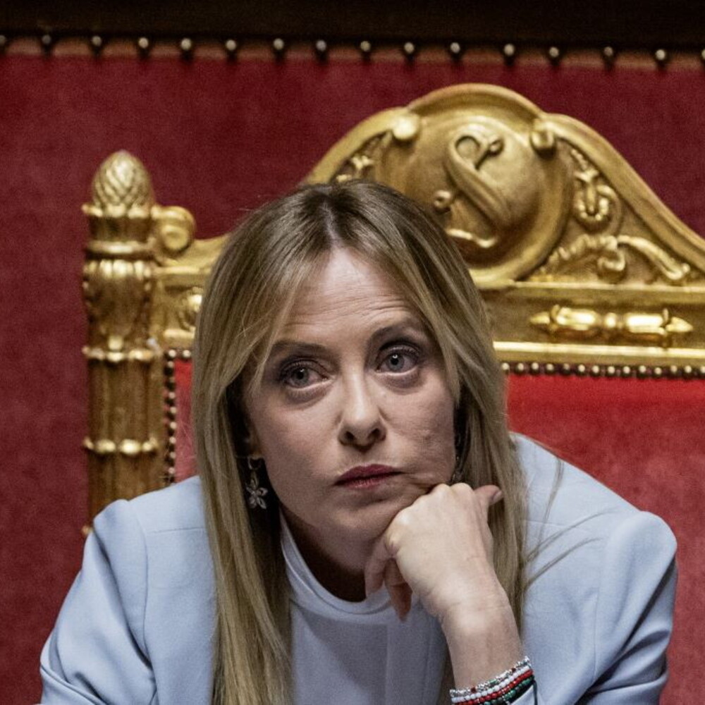 Copertina: Meloni: "Le tensioni geopolitiche incideranno sulla crescita"