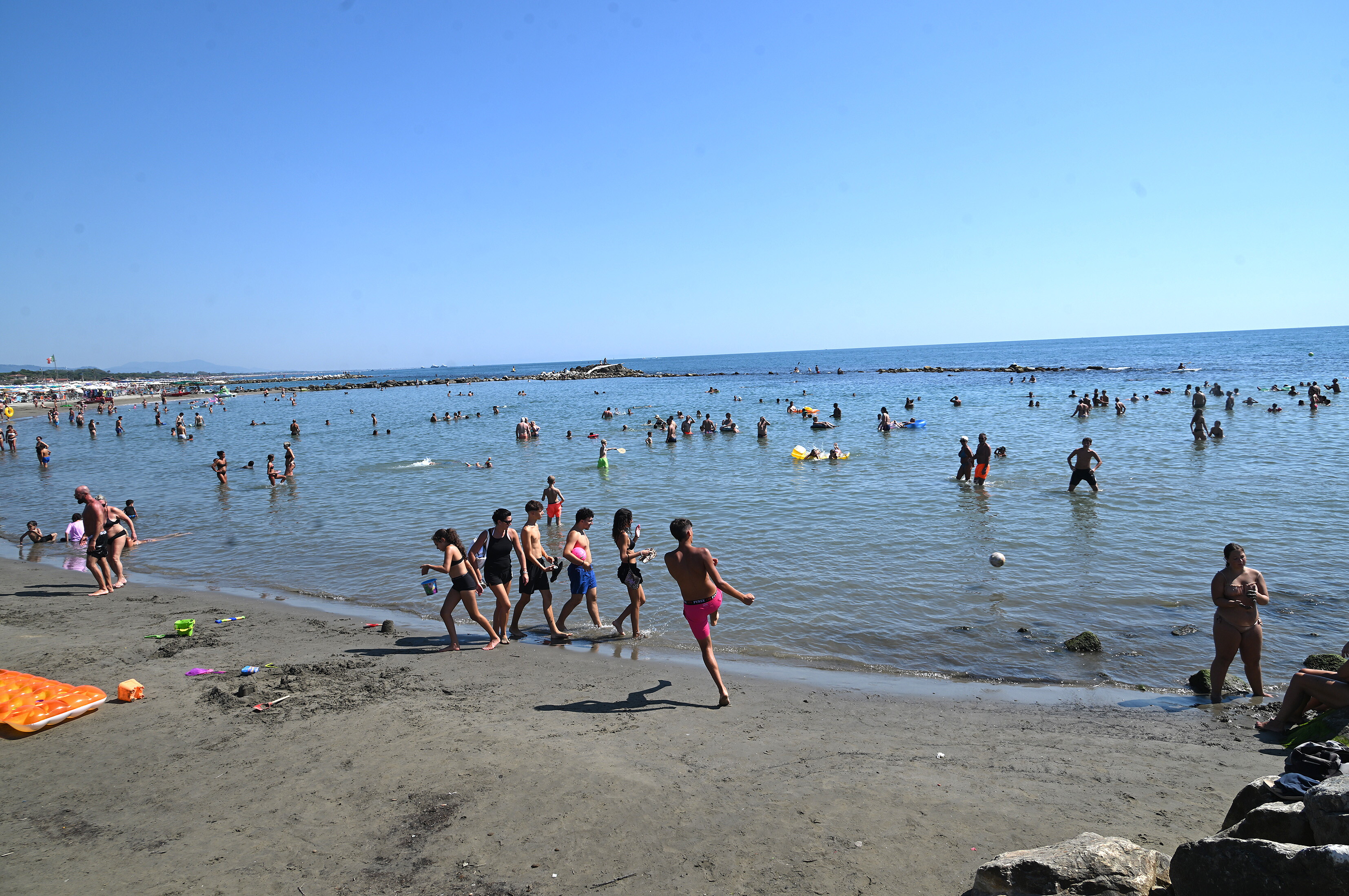 Mare, la Liguria fa il pieno di bandiere blu nel 2026