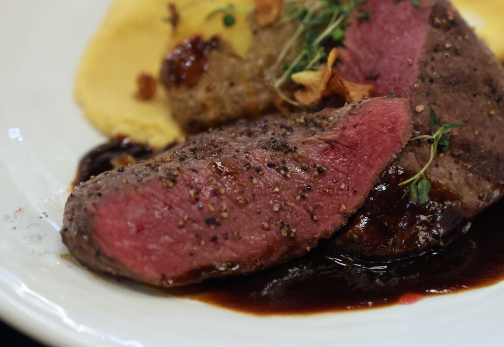 Carne rossa, da risorsa evolutiva a "rischio globale"