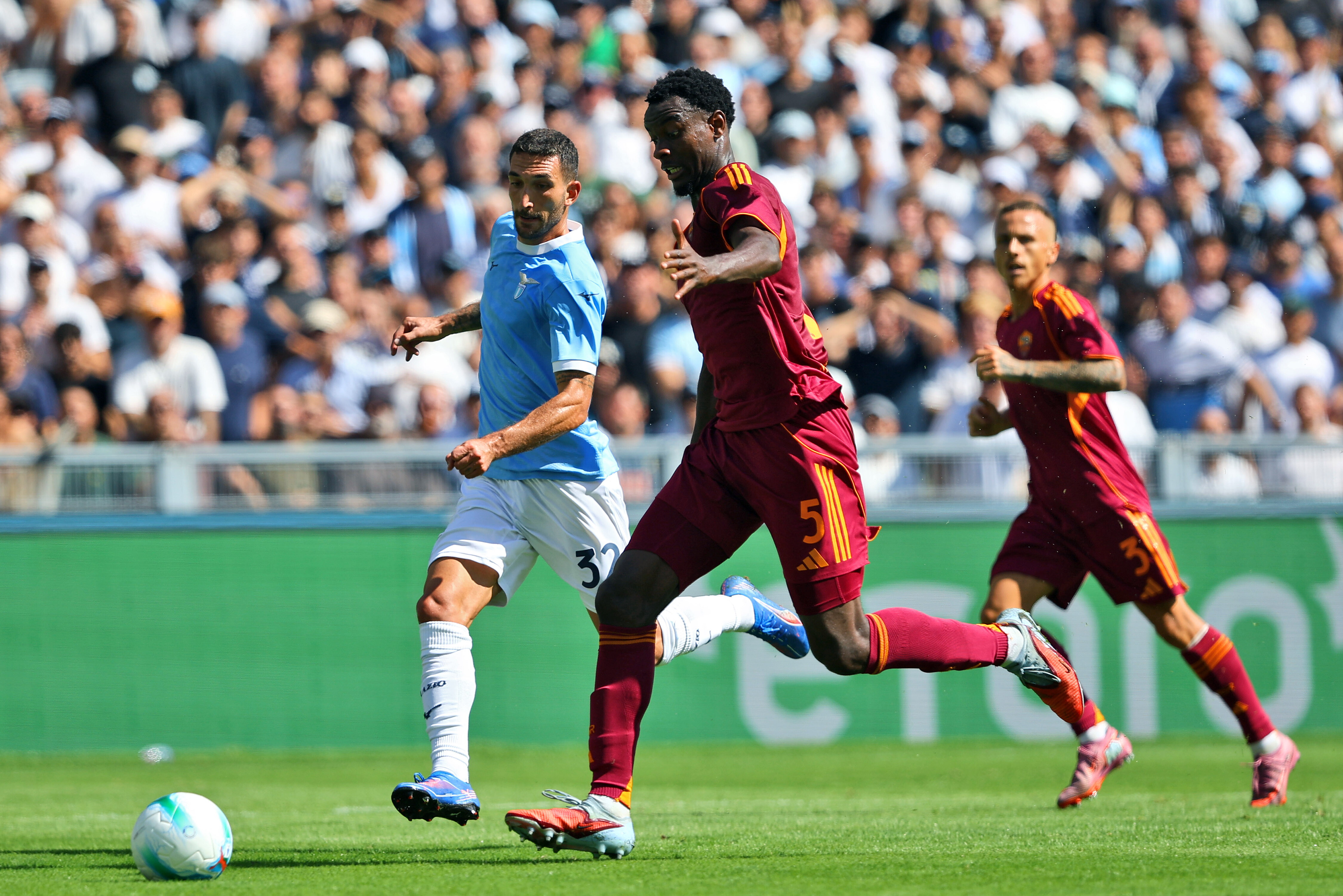 La Roma porta a casa il derby, decisica la doppietta di Mancini